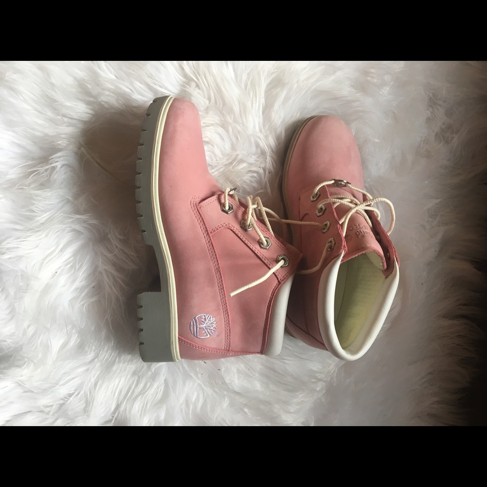Timberlands women's size 5m light baby pink